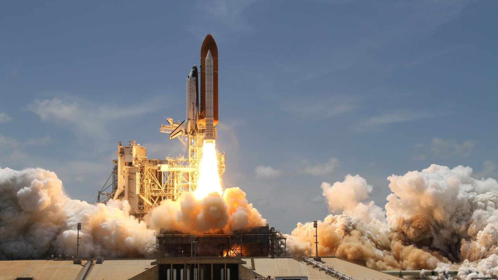 kaiyun体育综合-五大联赛裁判新规纷纷出炉，赛场公平受关注，五大联赛大比分惨案